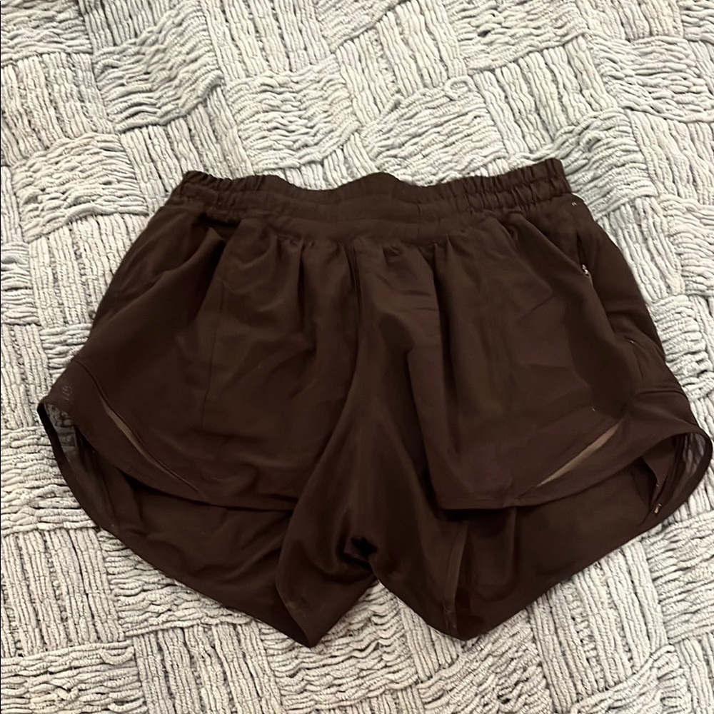 Black hotty hot lululemon shorts